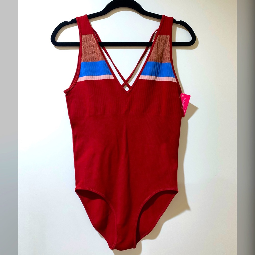 NWT 🔸Retro Look Stripe Bodysuit